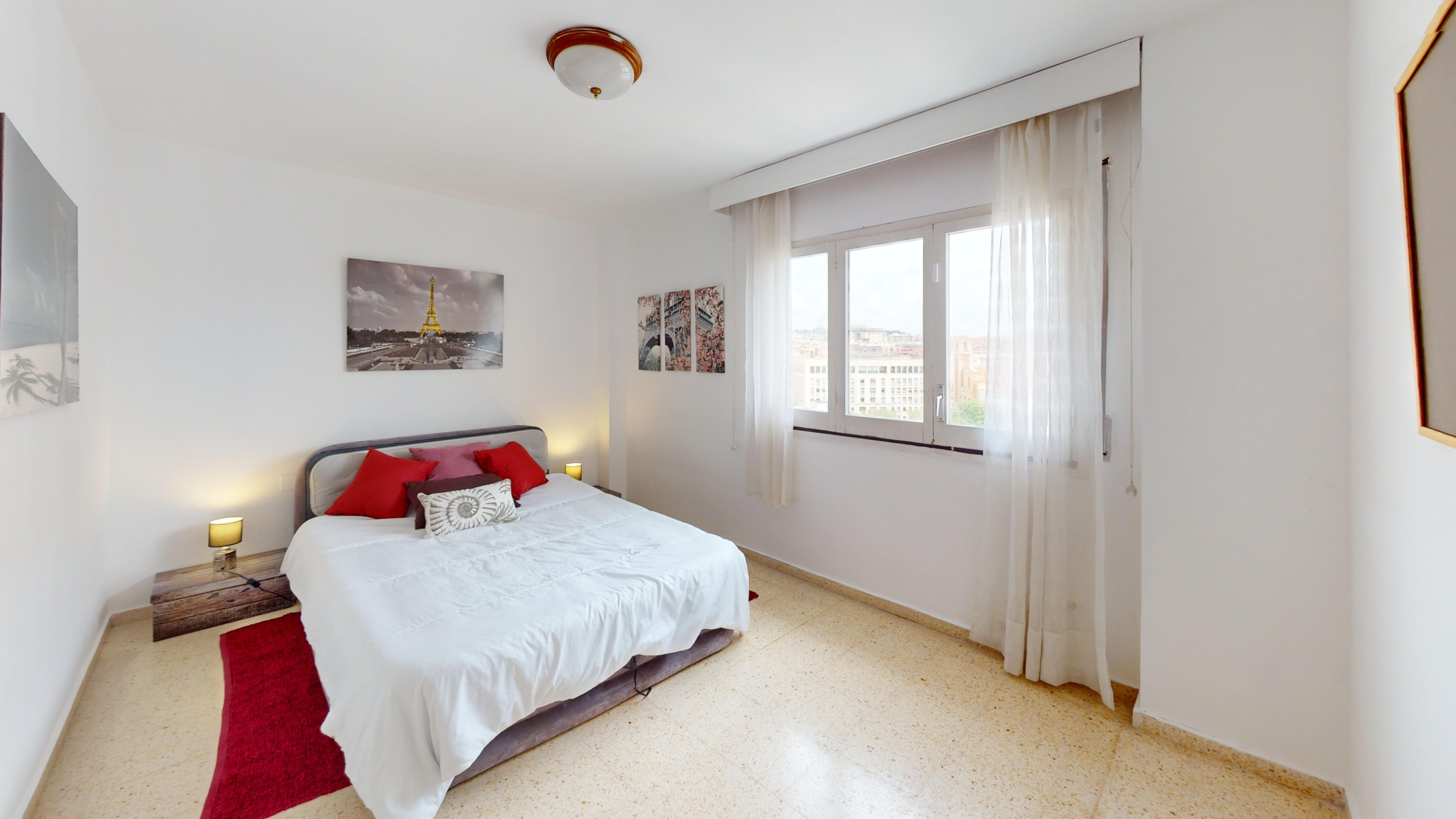 936 v Bedroom