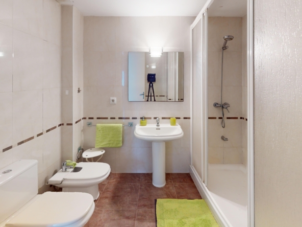 941 V Bathroom