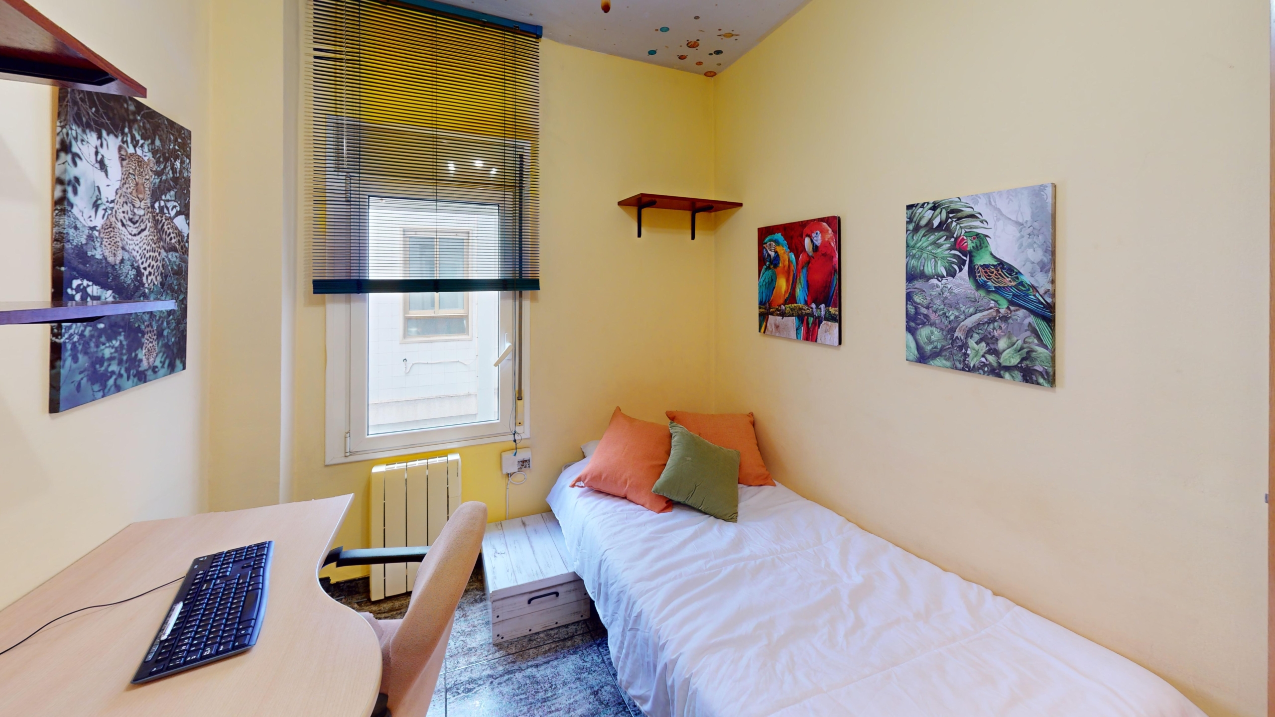 939 V Bedroom 1
