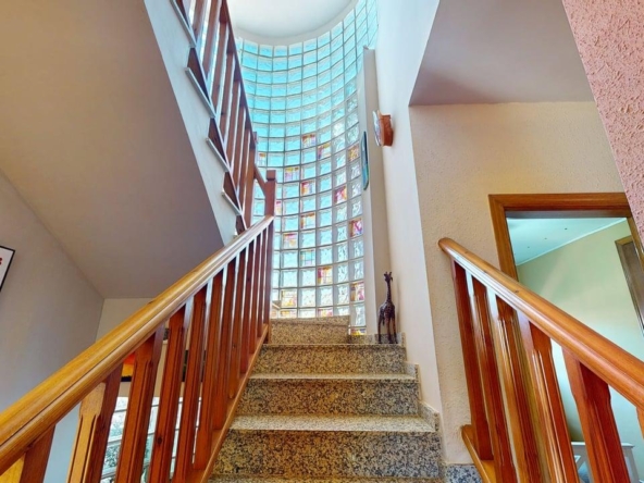 946 V 11192025 105105