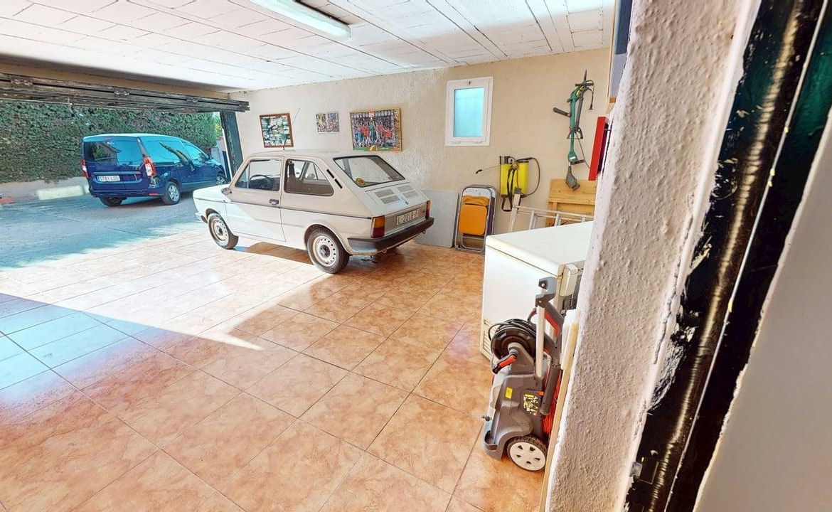 946 V 11192025 111622