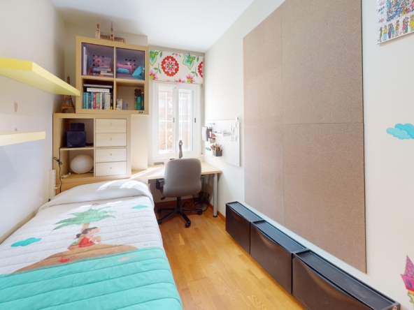 952 V Bedroom 1