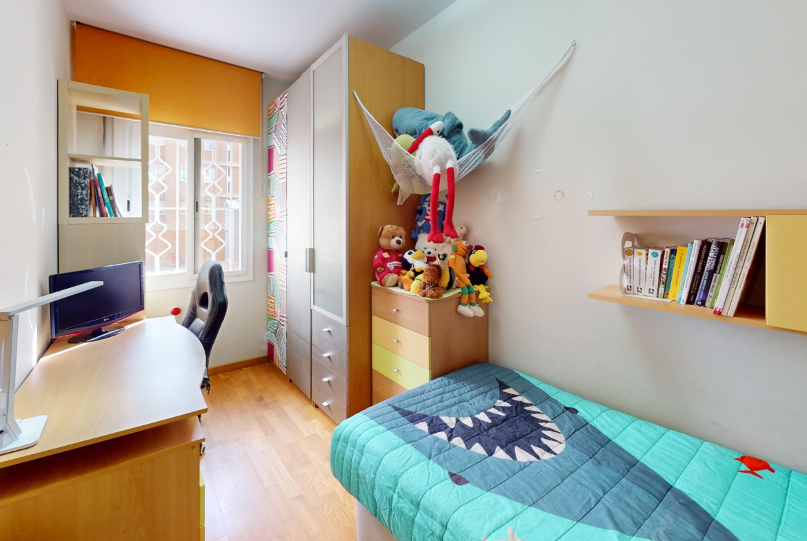 952 V Bedroom 4