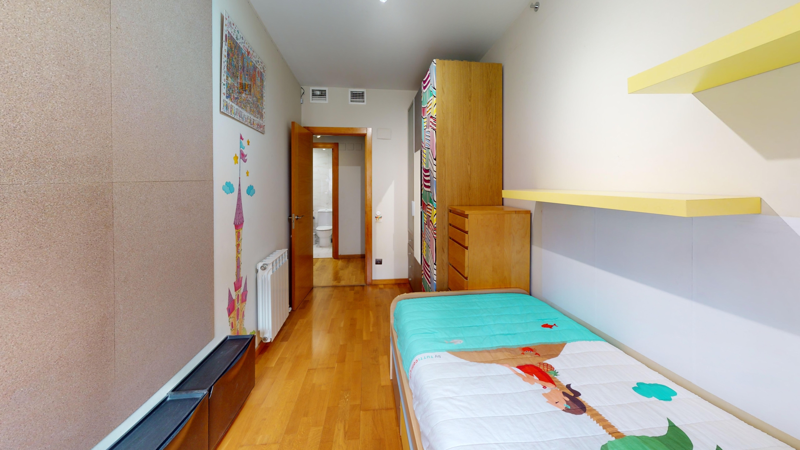 952 V Bedroom