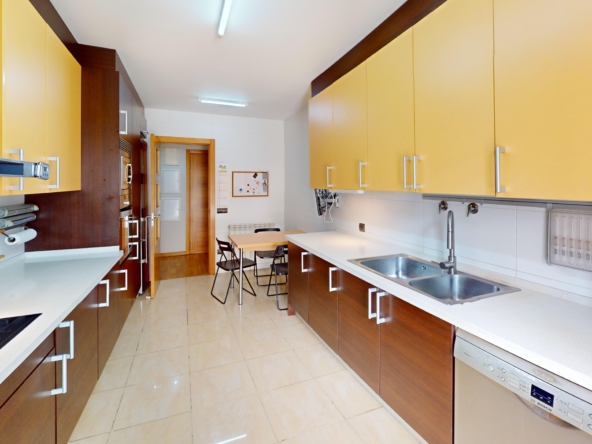 952 V Kitchen