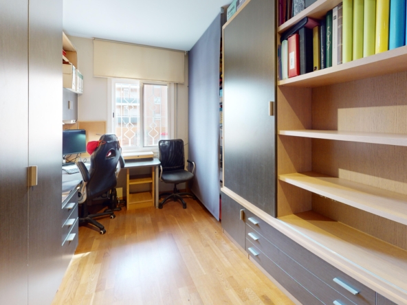 952 V Office