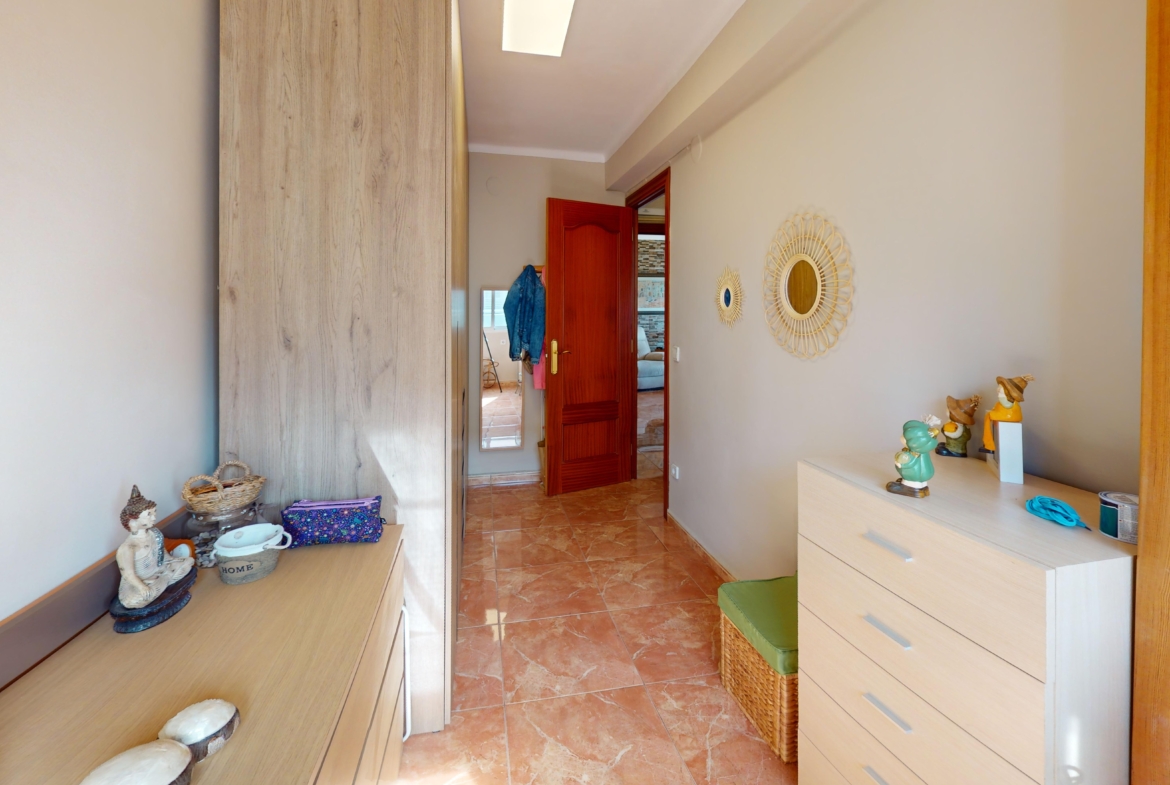 955 V Bedroom