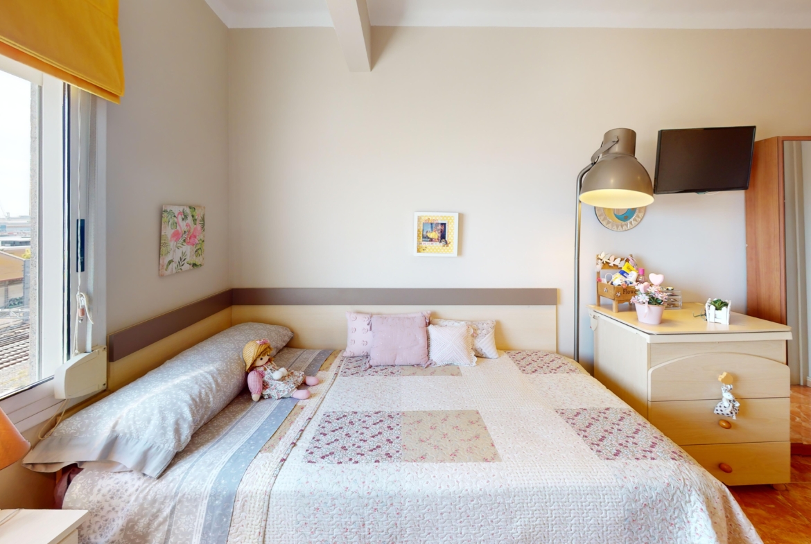 955 V Bedroom 4