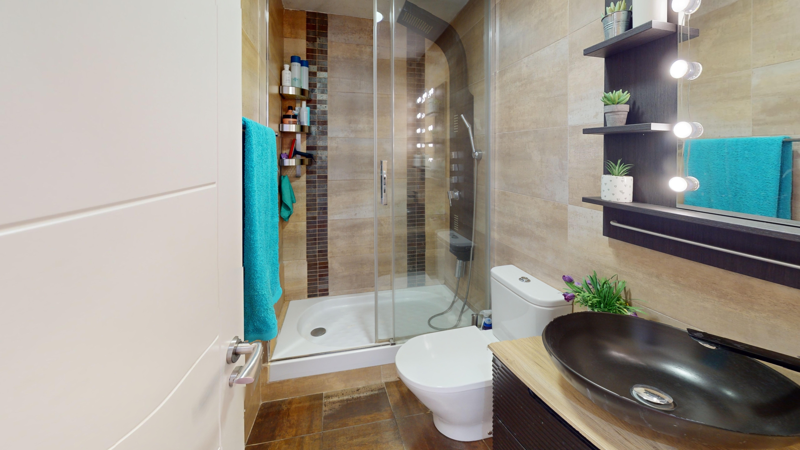 952 V Bathroom