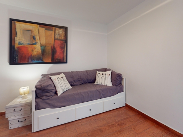 952 V Living Room 1