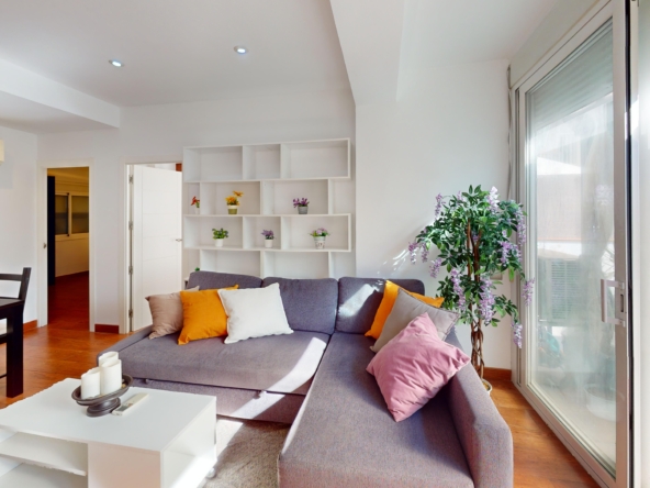952 V Living Room 2