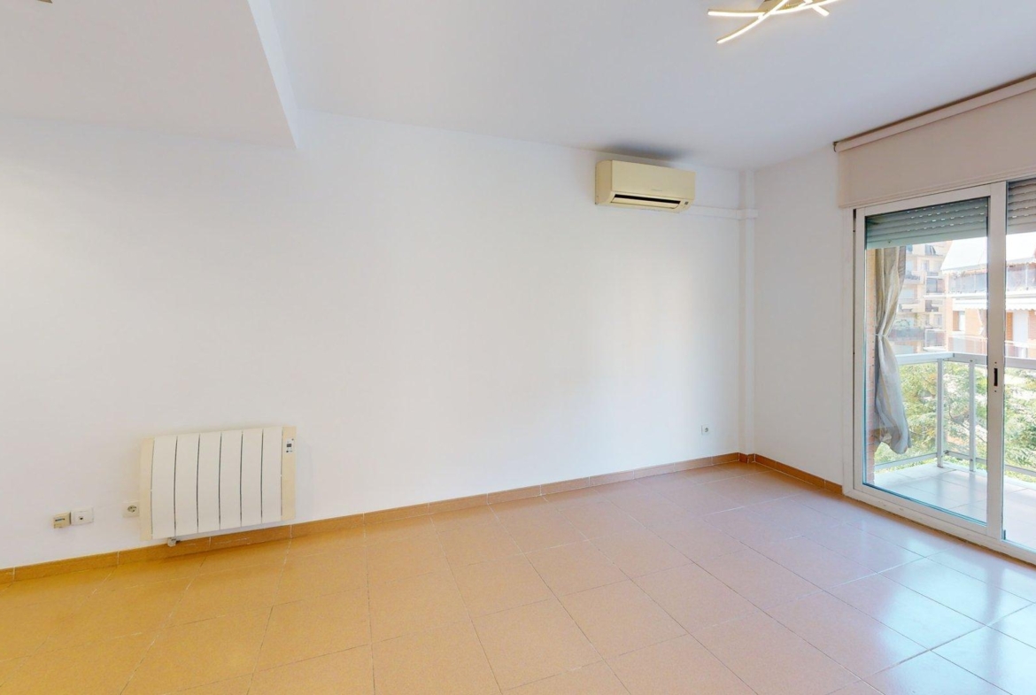 956 V Bedroom 2
